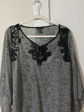 Alfani Size L Black and White Paisley Lace Accent Blouse